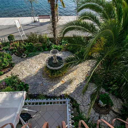 Fontana Gasthuis Starigrad Paklenica