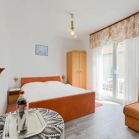 Fontana Gasthuis Starigrad Paklenica