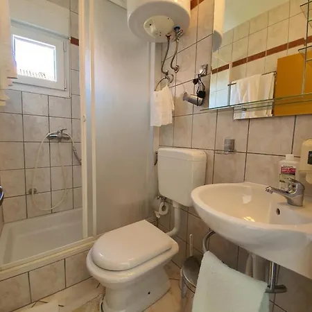 Pensionat Fontana Starigrad Paklenica