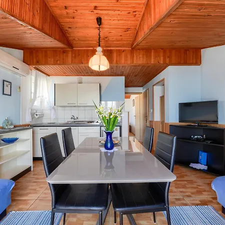 Fontana Starigrad Paklenica