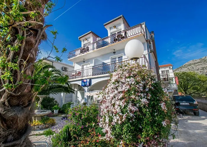 Fontana Starigrad Paklenica