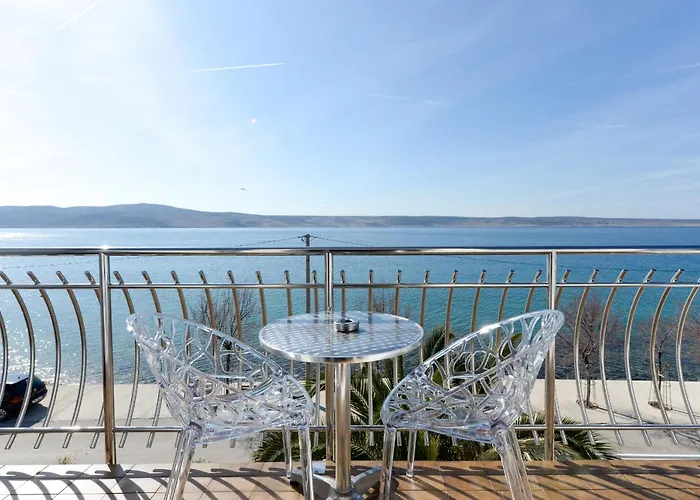 Πανσιόν Fontana Starigrad Paklenica