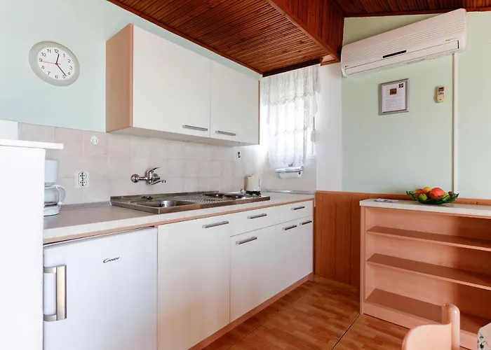 Πανσιόν Fontana 3*