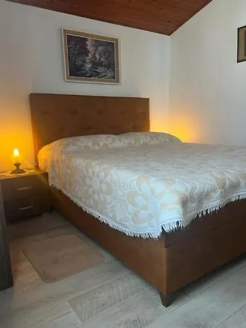 Πανσιόν Fontana 3*