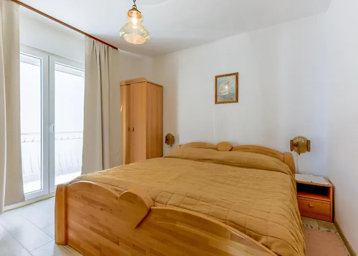 Πανσιόν Fontana 3*