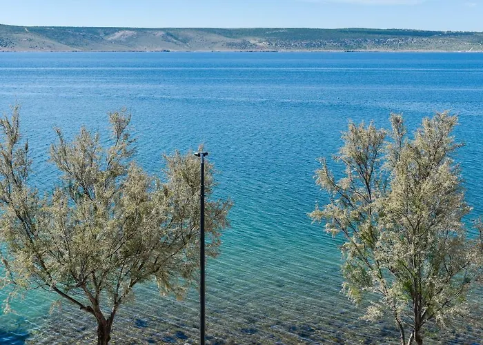 Fontana Starigrad Paklenica