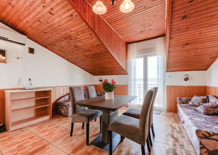 Fontana Starigrad Paklenica