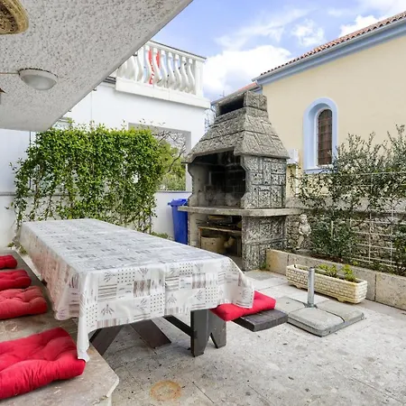Guest house Fontana 3*