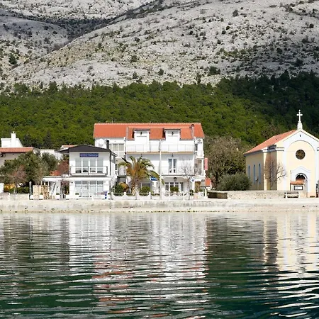 Fontana Starigrad Paklenica
