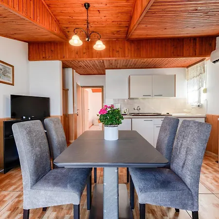 Fontana Guest house 3*