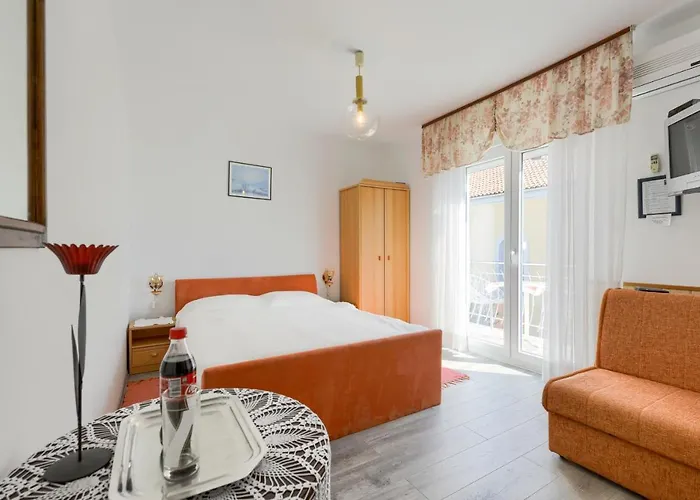 Fontana Гостевой дом Стариград-Пакленица